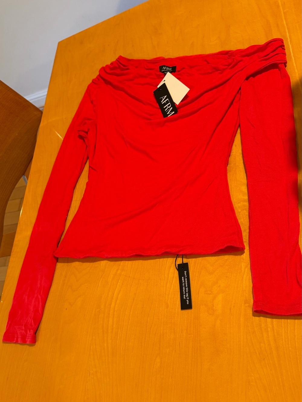 AFRM Off-Shoulder set - Picture 3 of 7